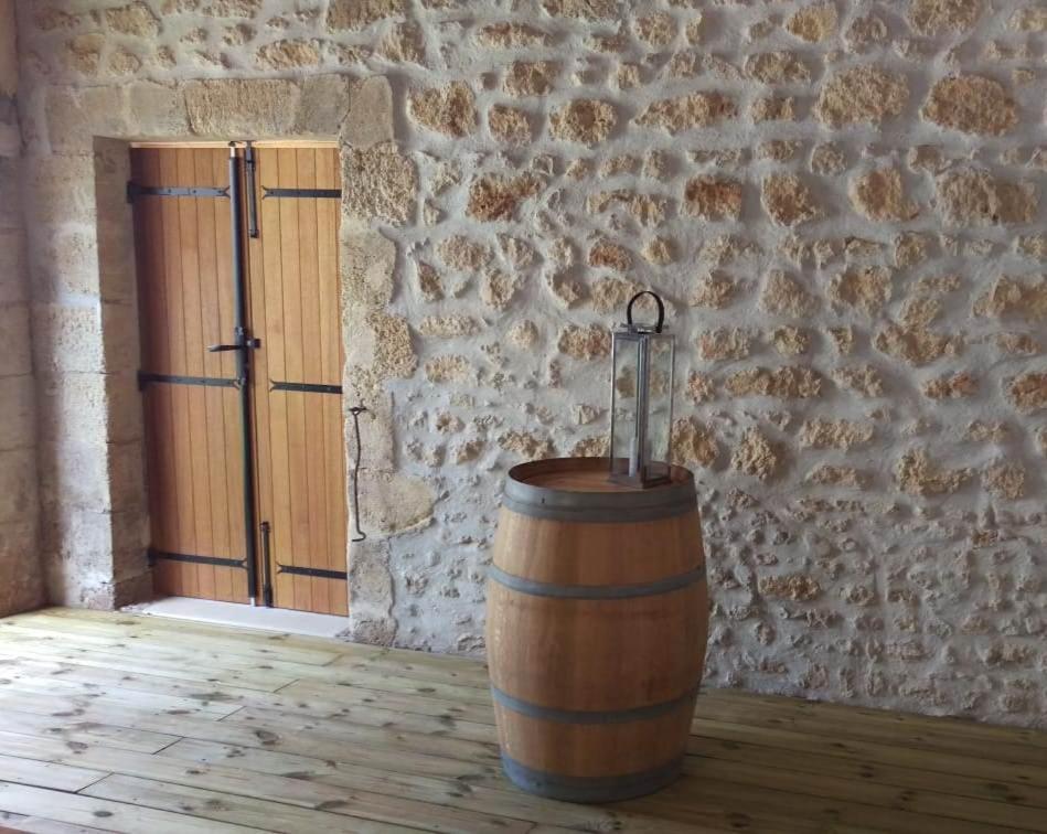 Bed and Breakfast Au Coeur Des Vignobles Saint-Estèphe Esterno foto