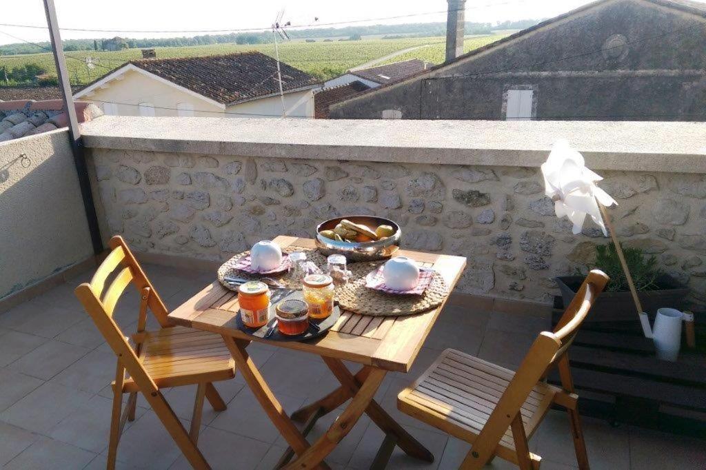 Bed and Breakfast Au Coeur Des Vignobles Saint-Estèphe Esterno foto